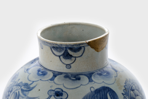 Korea%2C%20Gyeonggi-do%20province%2C%20Gwangju%2C%20Bunwon%20kiln%2C%20%3Cb%3E%3Ci%3E%20Storage%20jar%20with%20design%20of%20two%20dragons%20chasing%20flaming%20pearls%3C%2Fi%3E%3C%2Fb%3E%2C%2019th%20century%2C%20porcelain%20with%20decoration%20painted%20in%20cobalt%20blue%20under%20transparent%20glaze%2C%20Gift%20of%20Robert%20and%20Sandra%20Mattielli%20in%20honor%20of%20Donald%20Jenkins%2C%20public%20domain%3B%20images%20Courtesy%20of%20Korean%20National%20Research%20Institute%20for%20Cultural%20Heritage%2C%202004.7.10